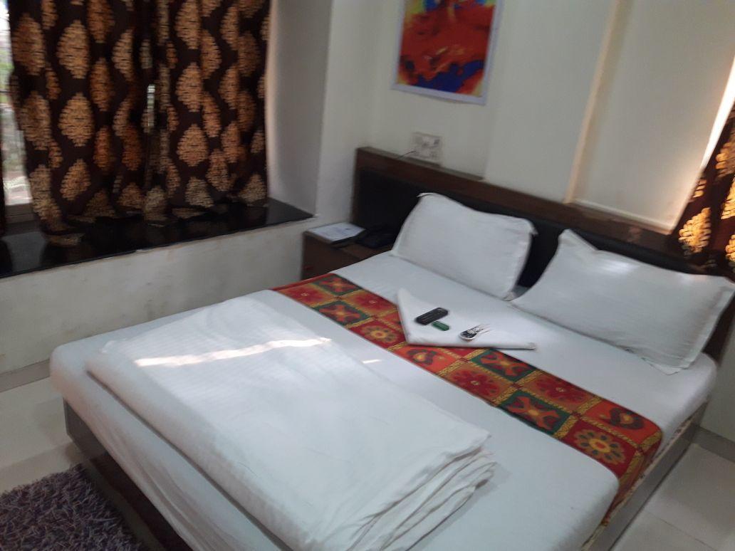 Akshara Residency Hotel Mumbai Ngoại thất bức ảnh