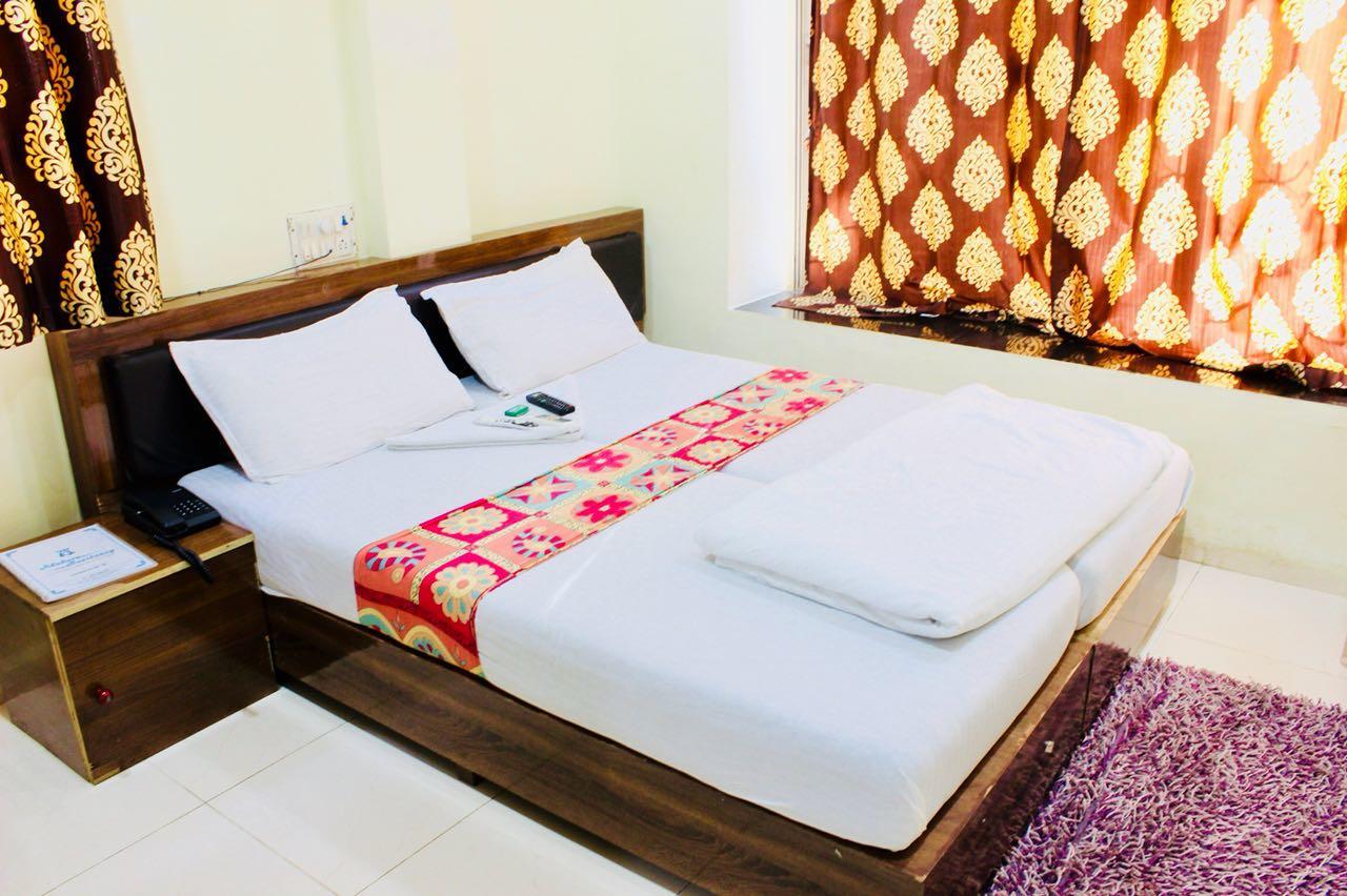 Akshara Residency Hotel Mumbai Ngoại thất bức ảnh